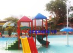 cầu trượt hồ bơi máng xoắn