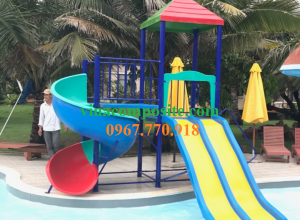 Cầu trượt dưới nước dành cho trẻ em 