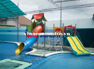 Cầu trượt máng đôi hồ bơi