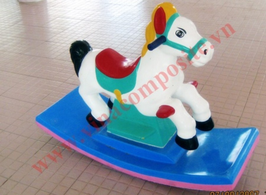Bập bênh nhựa Composite cho trẻ lứa tuổi mầm non