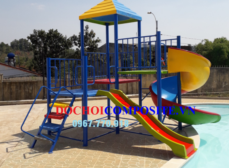 Cầu trượt trẻ em ngoài trời
