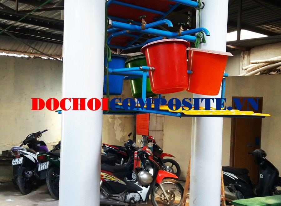 Thiết bị sân chơi nước trẻ em, Trò chơi gầu đổ nước dạng 5 gầu