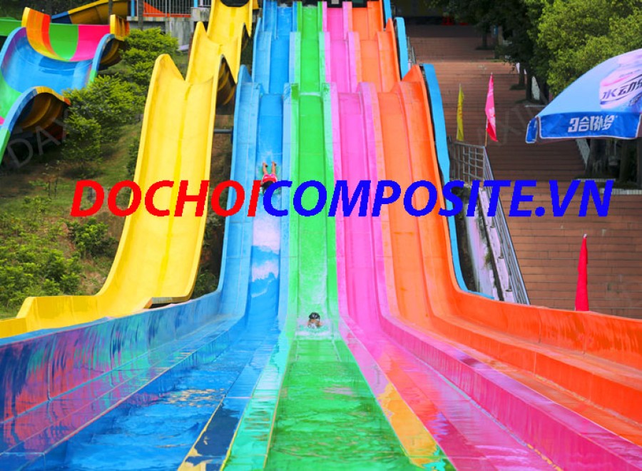 Máng trượt nước công viên nước nhiều làn 