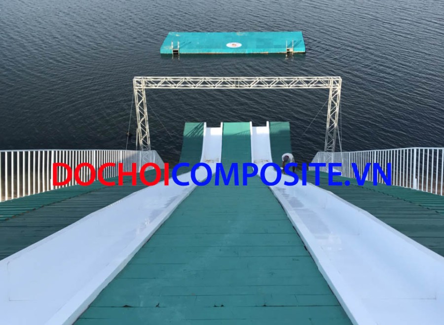 Máng trượt nước  thảm siêu tốc