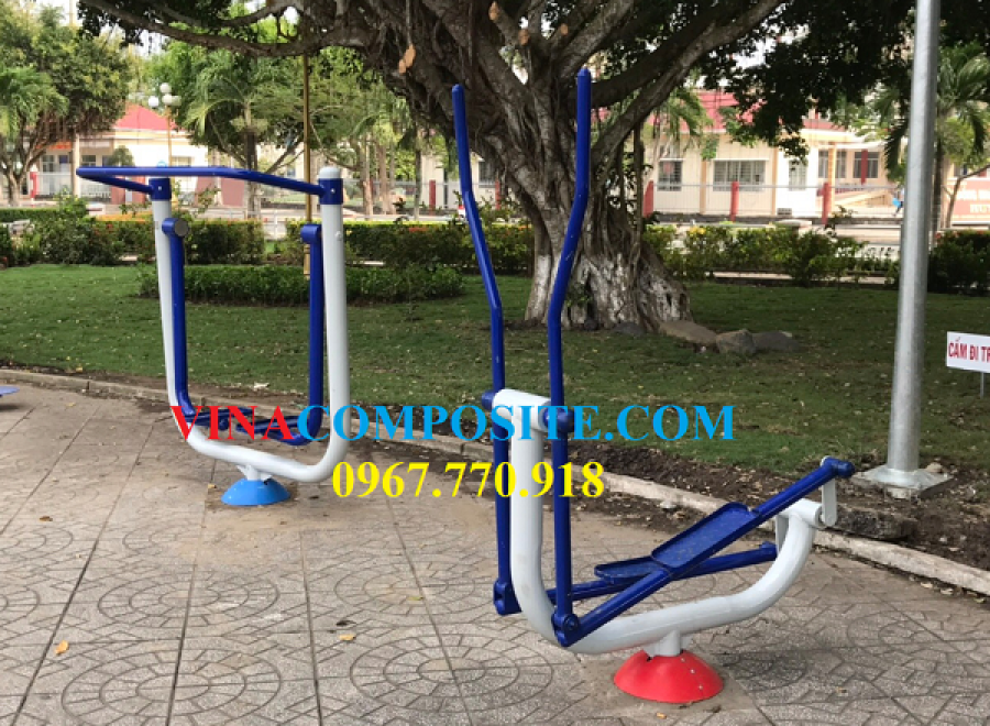 Thiết bị dụng cụ thể dục ngoài công viên